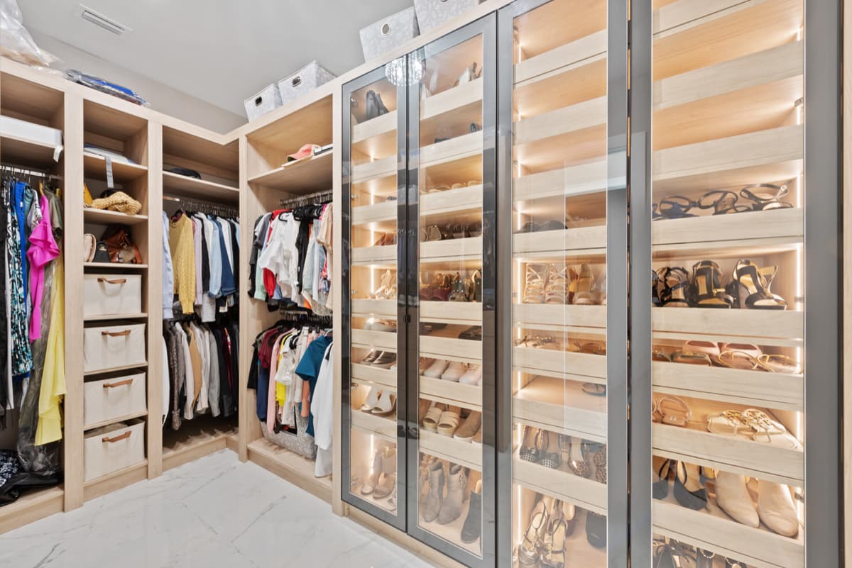 Walk-in closet